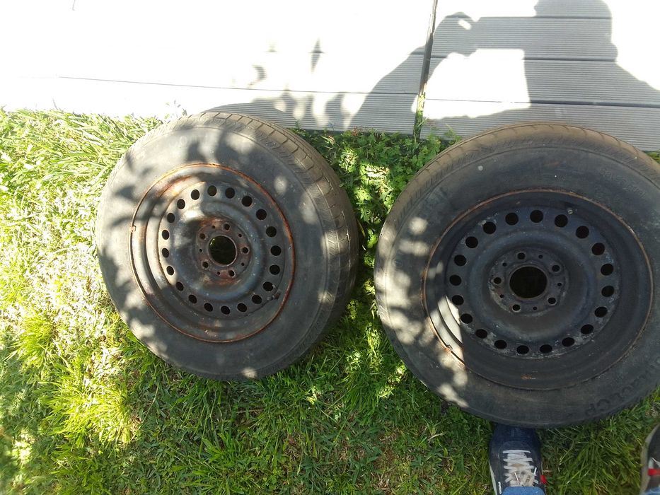pneus continental 206/65/R15 com jantes de ferro/1 pneu com jante a 13