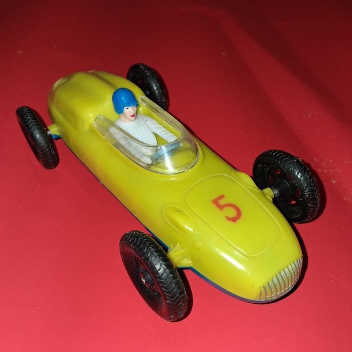 Brinquedo" jato" - carrinho corridas