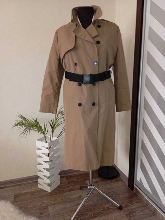 В наличии
Плащ тренч р 50 - 52
ASOS