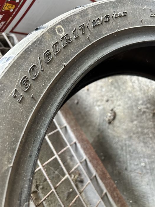Pneus de mota semi novos