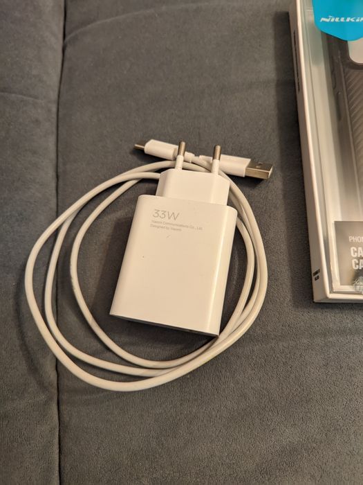 Poco f5 + Nillkin Case (brak bootloader)