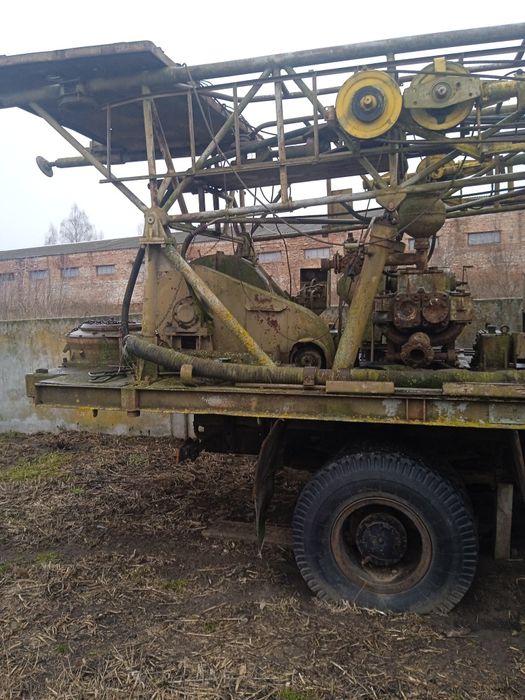 Продам автомобіль для буріння води на шоссі  МАЗ 5337 УРБ  ЗАЗ01