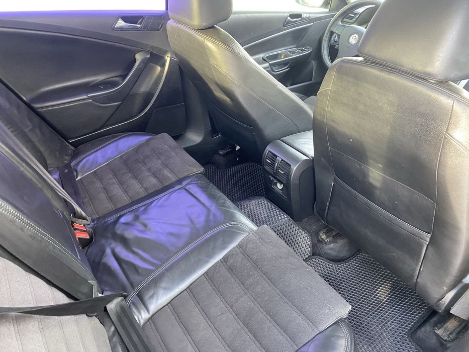 Продам Passat B6 2006 рік 2.0 бензин. На Автоматі. В рідні фарбі.