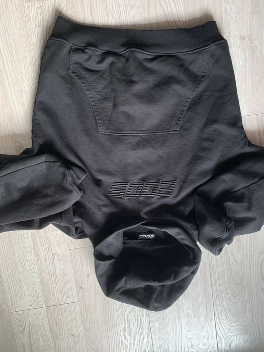 Bluza czarna 2005