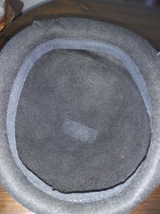 Фетрова жіноча шляпа