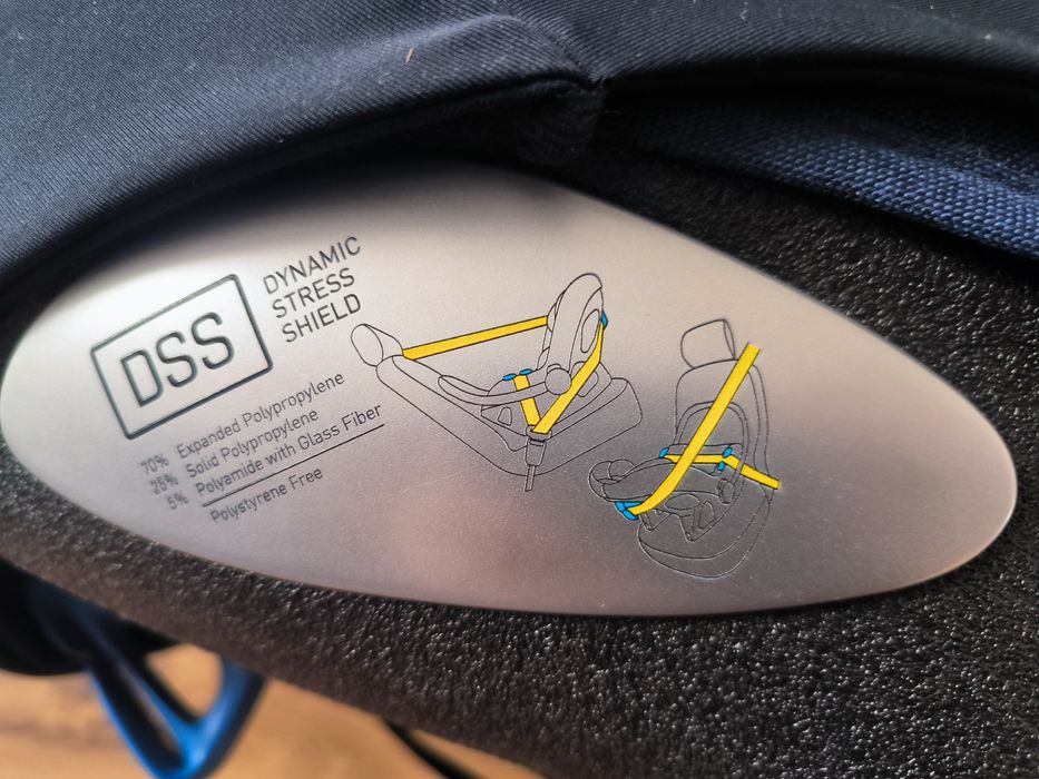 Fotelik z bazą nosidełko isofix