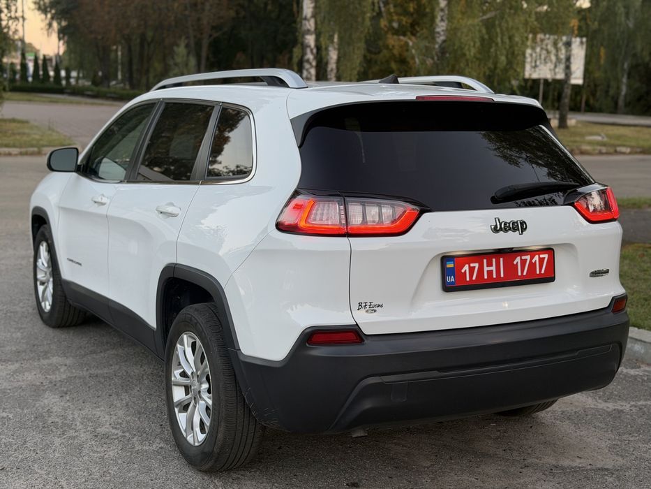 Продам Jeep Cherokee