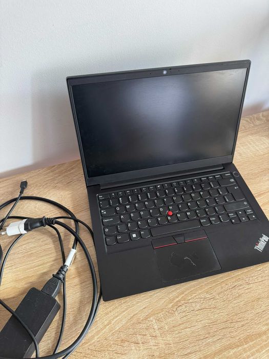 Lenovo ThinkPad E14 Gen 2, i5-1135G7, 16GB RAM, SSD 256GB, ecrã Full HD.
