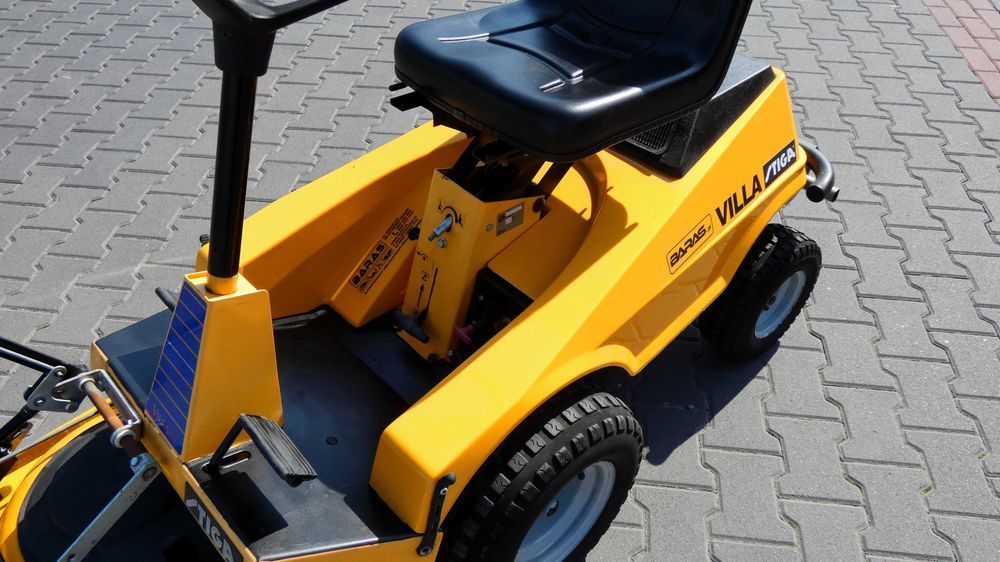 Traktorek kosiarka Stiga Villa Briggs&Stratton (200802.5) - Baras