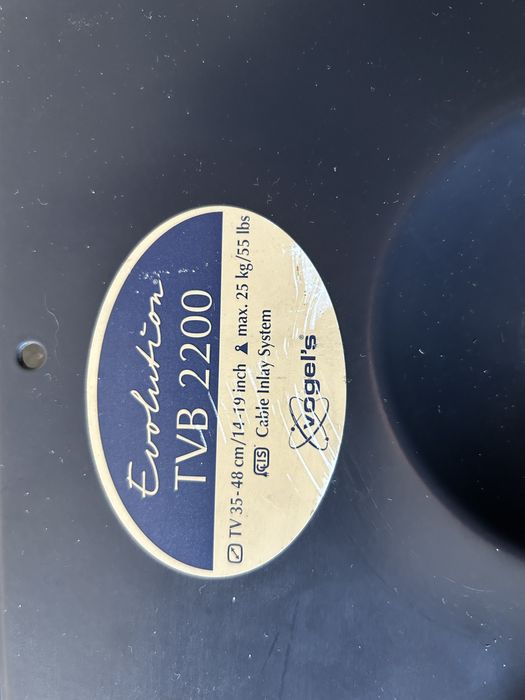 Suporte para TVs CRT (antigas) mas pequenas.