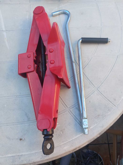 Podnośnik samochodowy