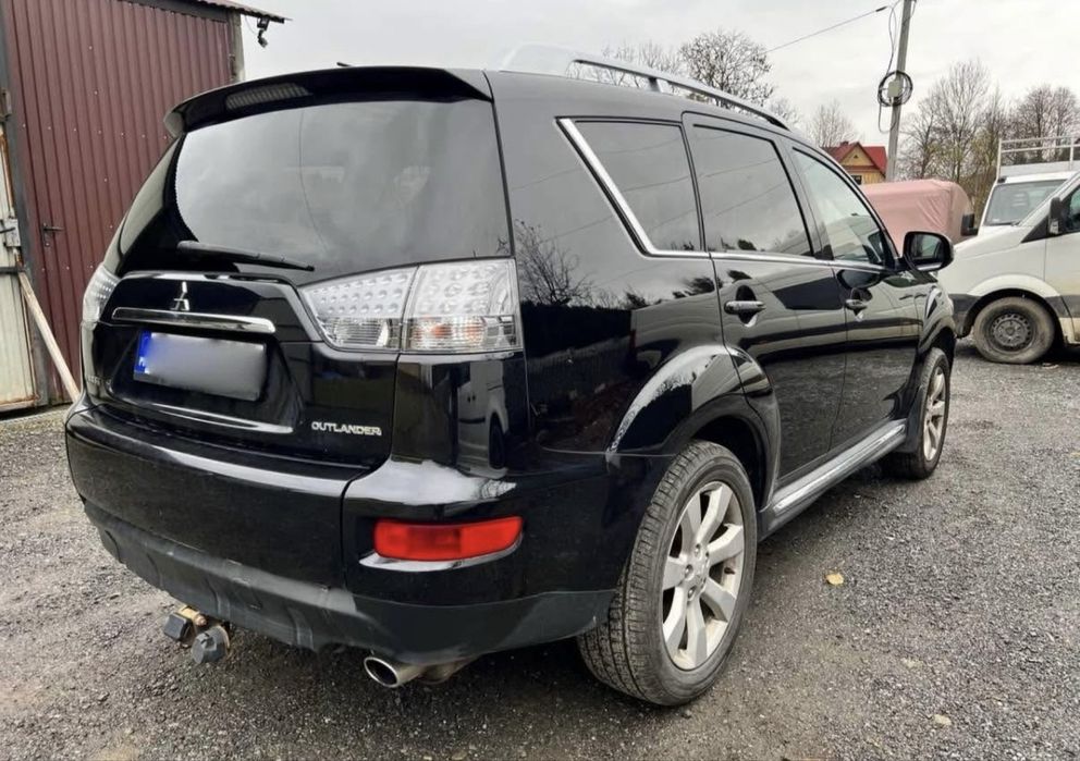 Mitsubishi Outlander 2010 benzyna 2.0 terenowy automat czarny suv 5-osobowy
