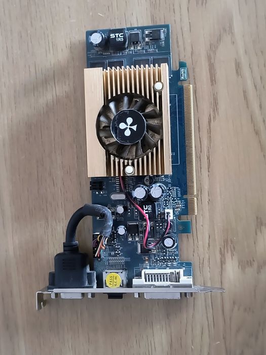 Могутня ігрова відеокарта Nvidia 9500 GT