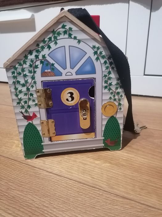 Dźwiękowy domek melissa&doug