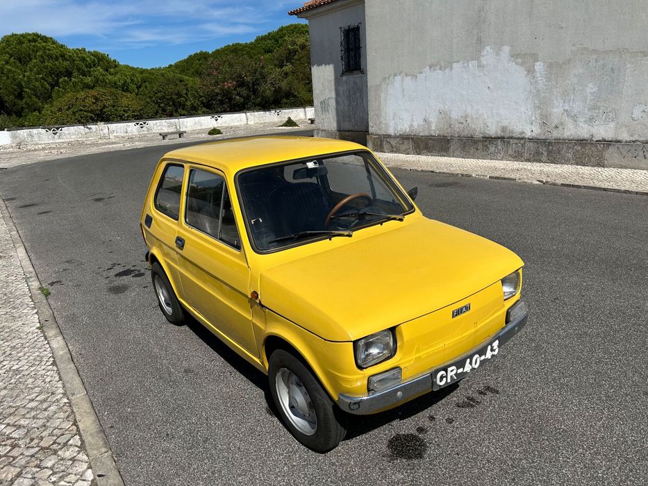Fiat 126 de 1974 amarelo