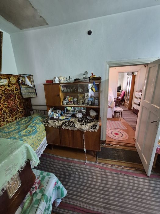 Продам великий будинок р-н України