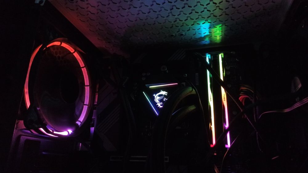 Komputer Stacjonarny Gamingowy Ryzen 9600x, 32GB RAM DDR5 6000,1TB SSD