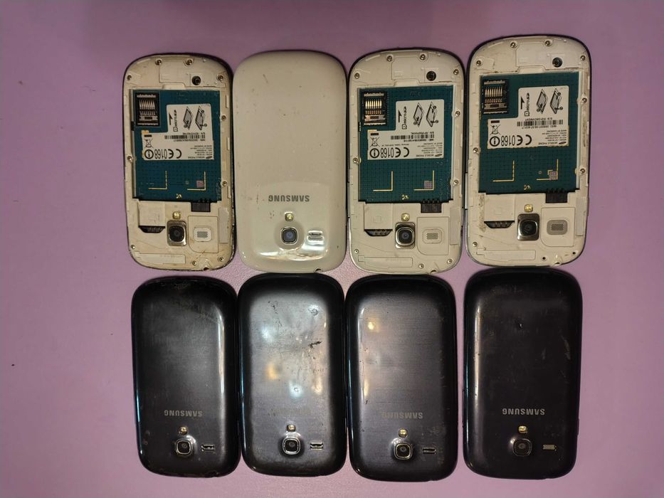 22 телефона Samsung на запчастини або відновлення