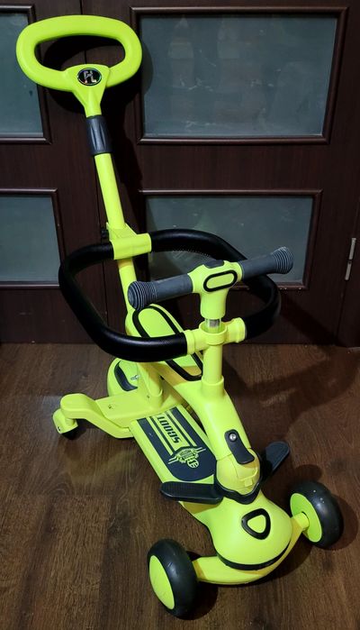 Детский трехколесный самокат-беговел