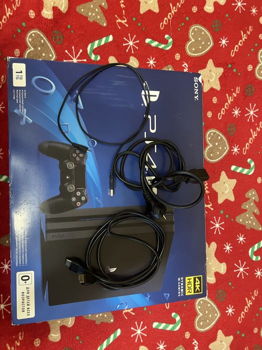 PS4 Pro(1tb) +4 гри в комплекті