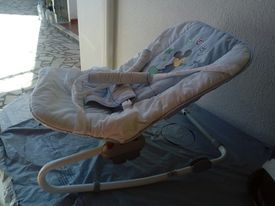 Espreguiçadeira de embalar pintado, c/ Mickey Usada em bom estado