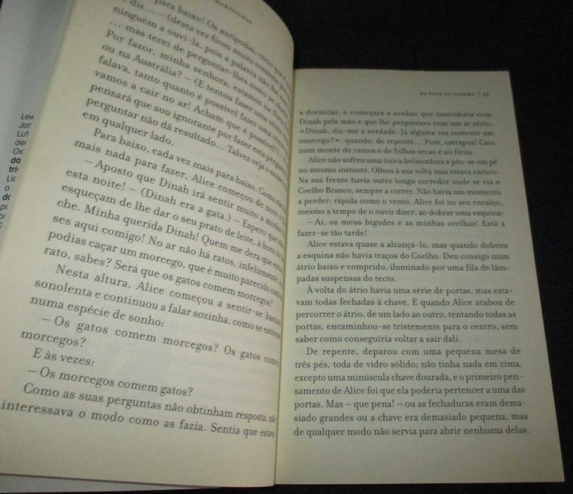 Livro Alice no país das maravilhas Lewis Carroll