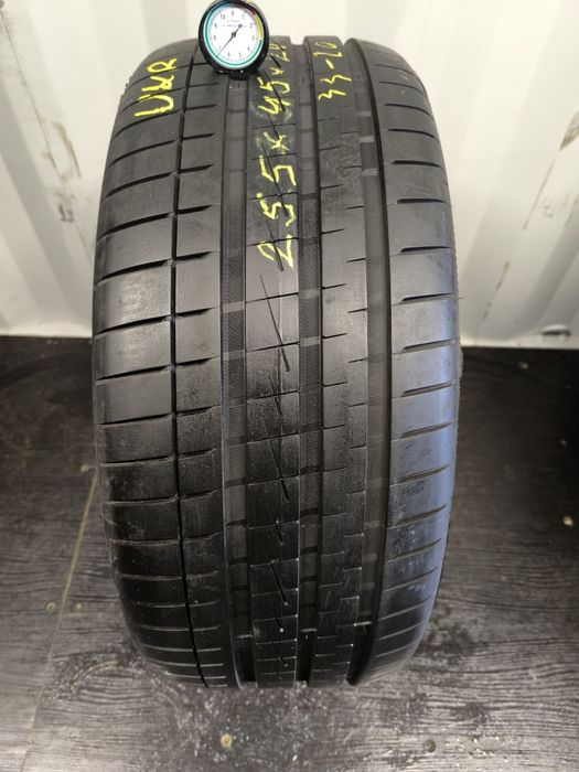 . Opona Vredestein giugiaro design ultrac vorti 255/45/20 pojedynka