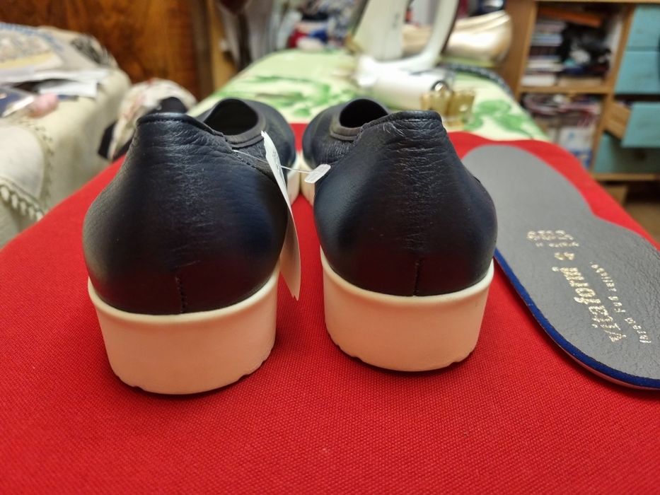 Baleriny damskie skórzane  roz.40 granatowe