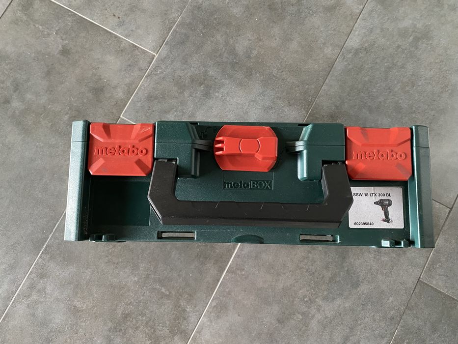 Caixa maquina Metabo
