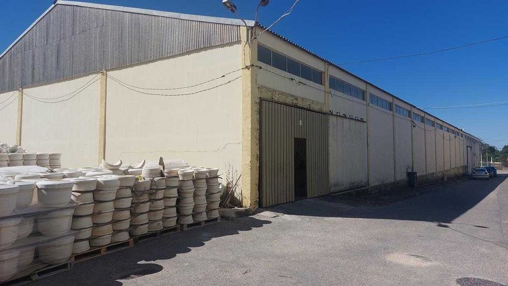 Complexo comercial e industrial (armazéns)