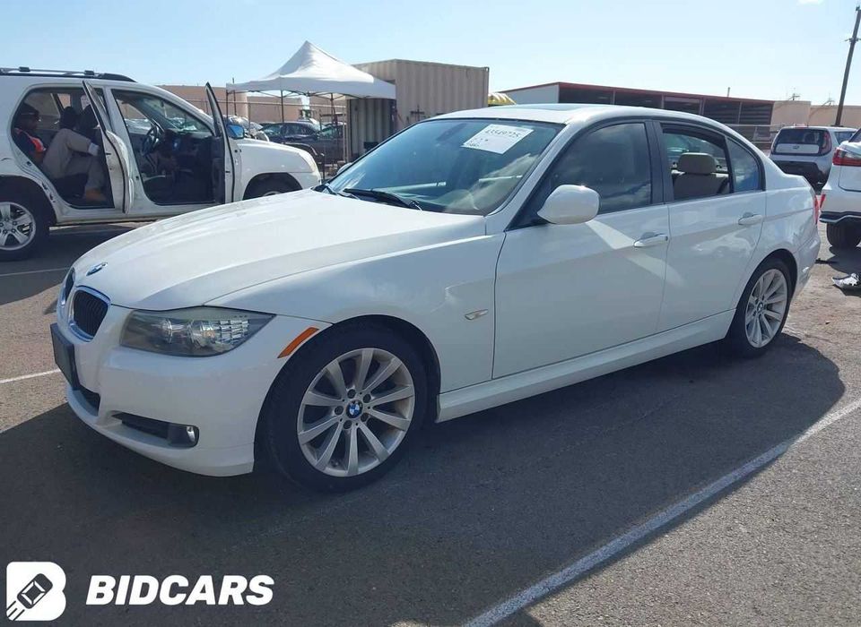 BMW E90 328i 2011 części