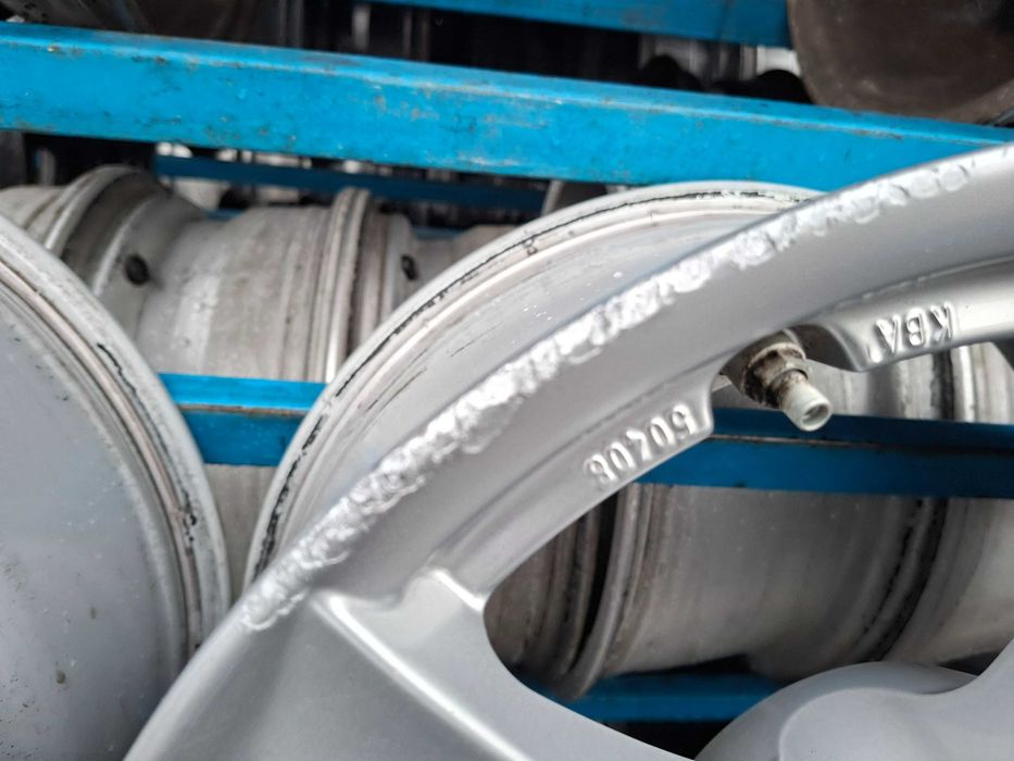 Диски Dezent 5/120 R17 8J ET30 Фольцваген Т5 БМВ .