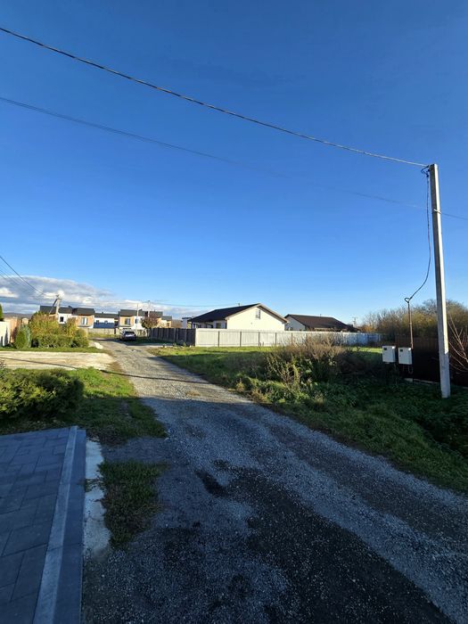 ПРОДАЖ гарної земельної ділянки в популярному районі поруч з Ужгородом