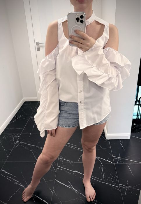 Дизайнерська біла сорочка незвичайного крою