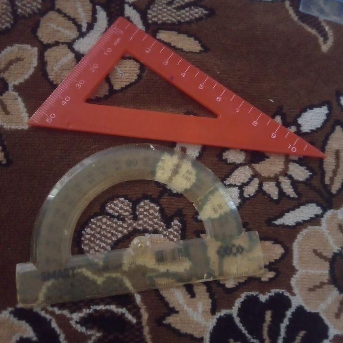 Продам атлас та шкільне приладдя!!!