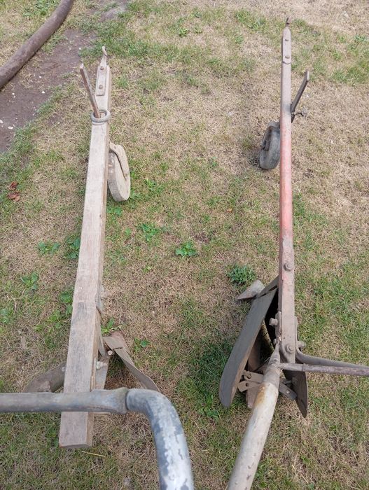 Продам плуг,телішки,вага,ворчики,плужки підгортачі,хомут на коня.