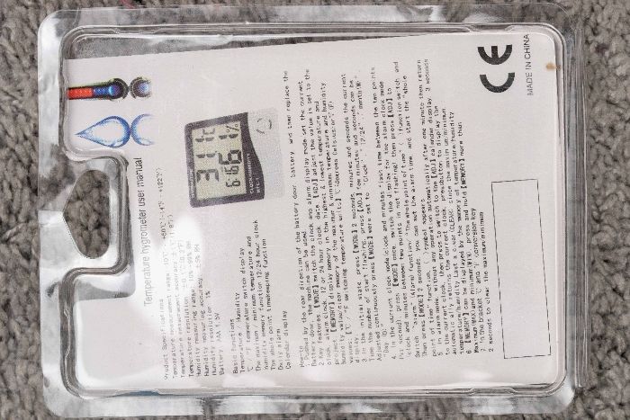 Thermometer; hygrometer; clock431591014888253443
