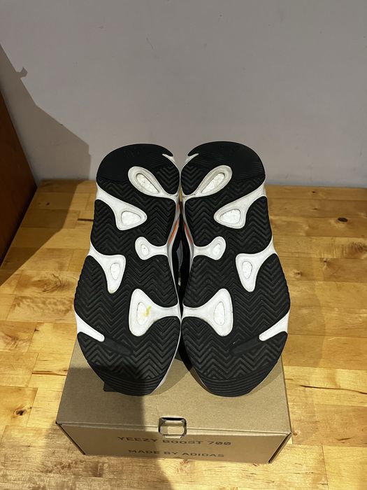 Yeezy 700 waverunner