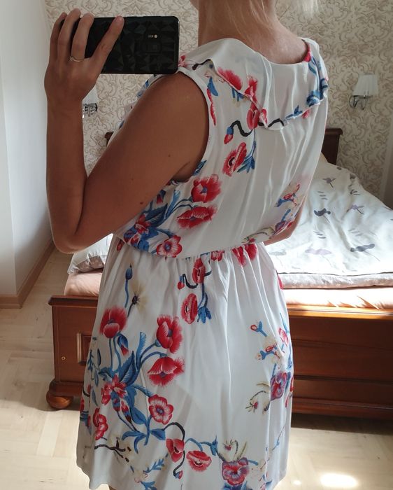 Letnia sukienka w kwiaty