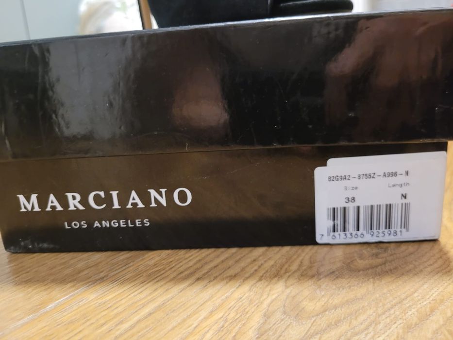 Botki na szpilce Guess by Marciano r. 38