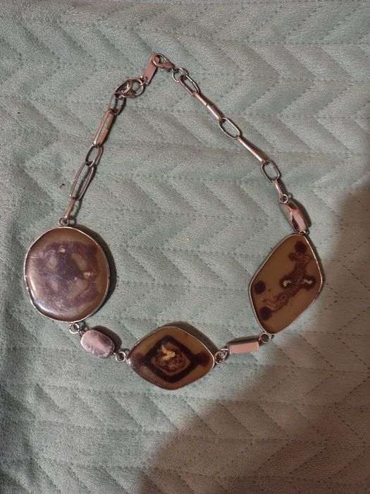 Naszyjnik biżuteria sztuczna.