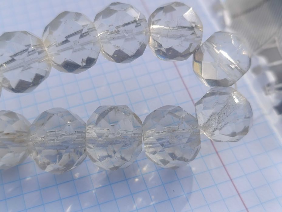 Бусы горный хрусталь