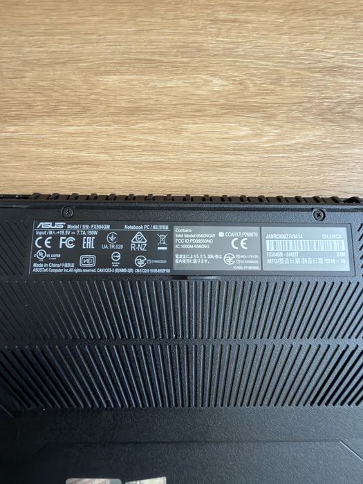 Asus   FX504.