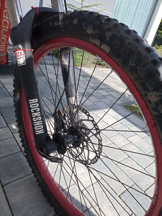 Rower zjazdowy typu Full Mondraker Summum Pro