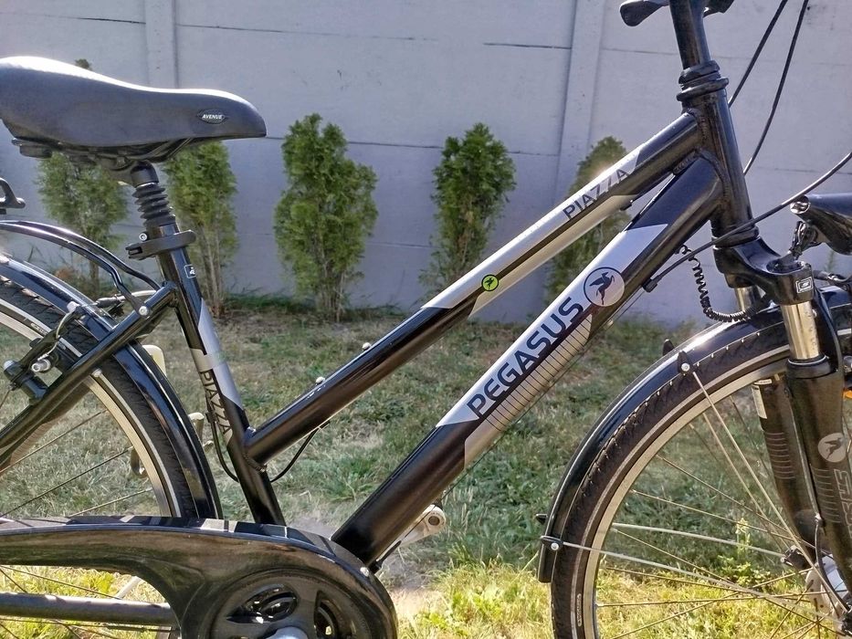 Rower Trekkingowy Miejski PEGASUS PIAZZA Koła 28 Cali Rama Alu 45 cm 18 cali Prądnica w Kole