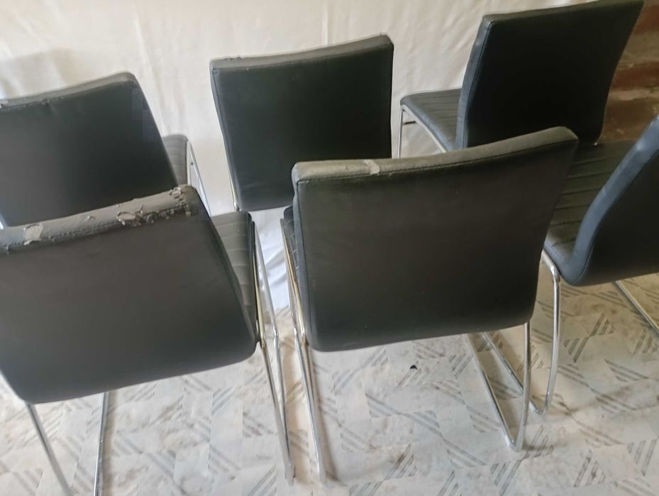 Krzesła do sprzedania