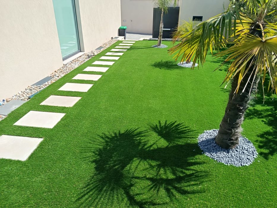 Relva sintética artificial e natural