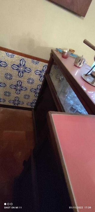 Bar de Sala com bancos