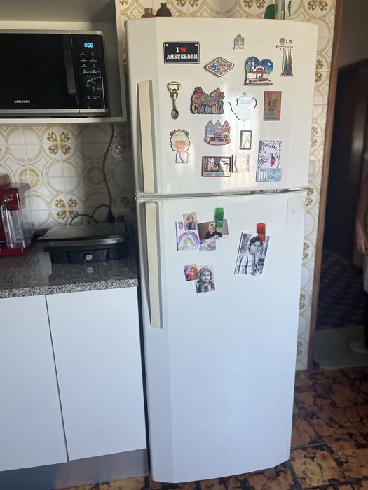 Frigorífico Combinado LG – No Frost – Muito Bom Estado