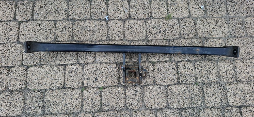 Dacia Sandero II Stepway 2 2012- hak holowniczy belka tył 8201654571